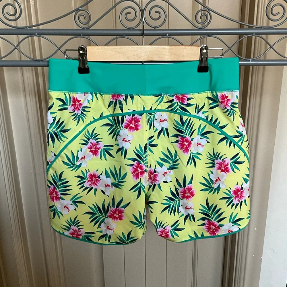 Lands' End Floral Swim/Board Shorts 5” NWOT - Picture 2 of 7